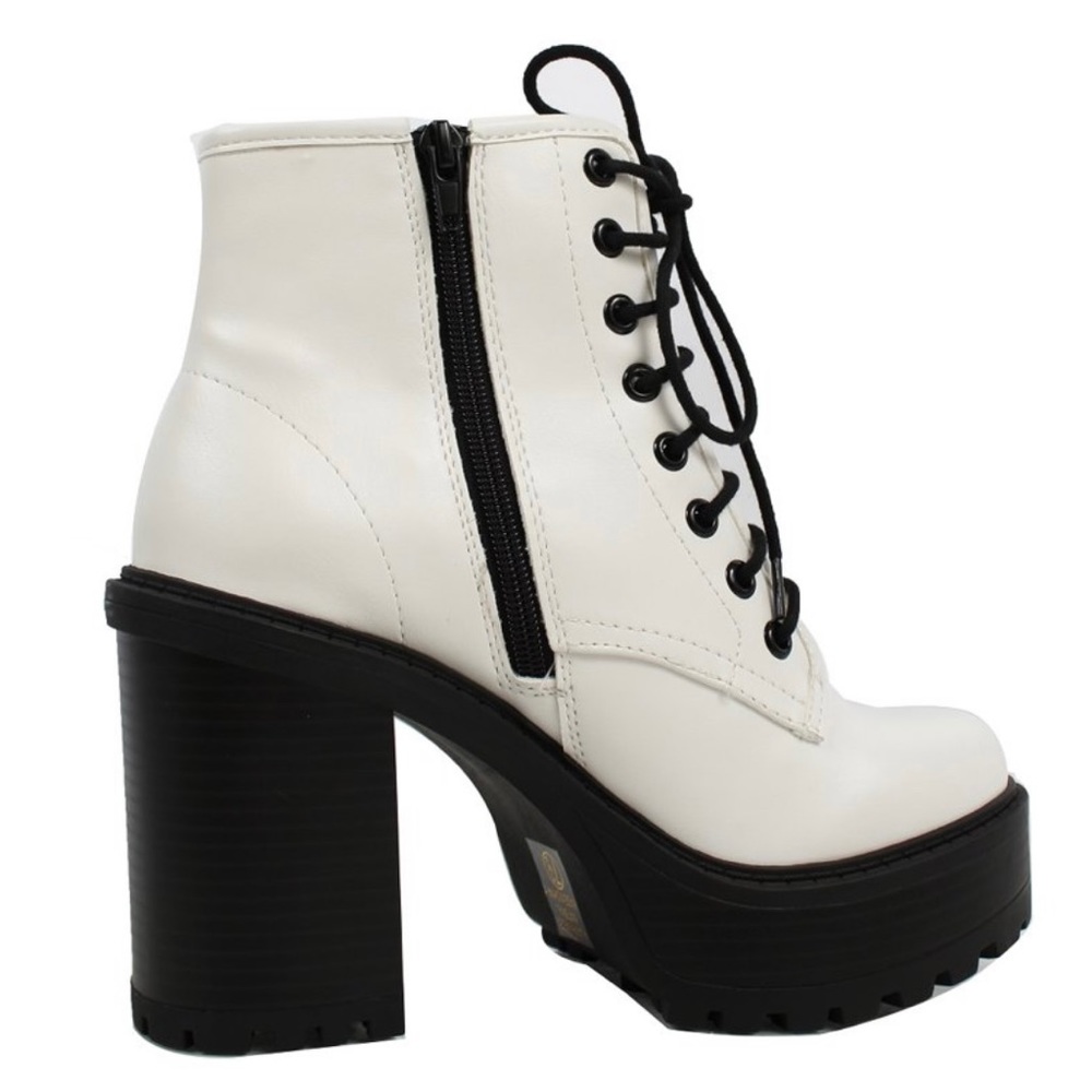 Brand new pair of Soda faux leather combat boots in size 10.  New without tags